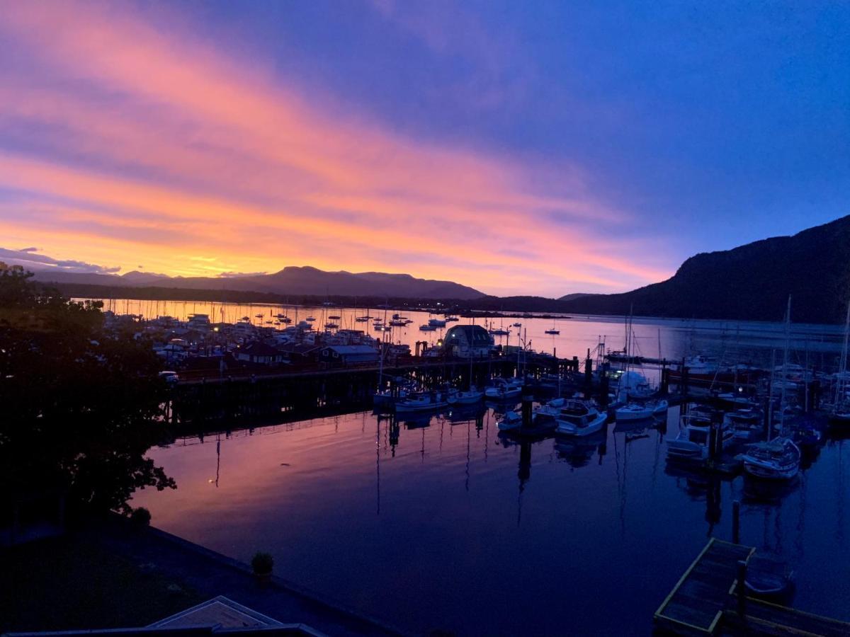 Oceanfront Suites At Cowichan Bay Kültér fotó