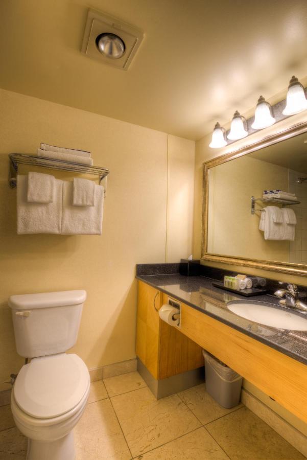 Oceanfront Suites At Cowichan Bay Kültér fotó